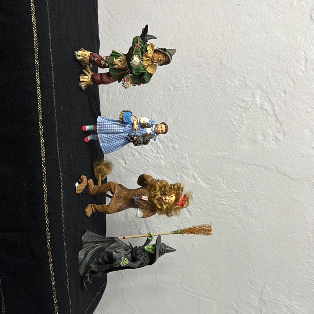 Wizard of Oz Figurine Set